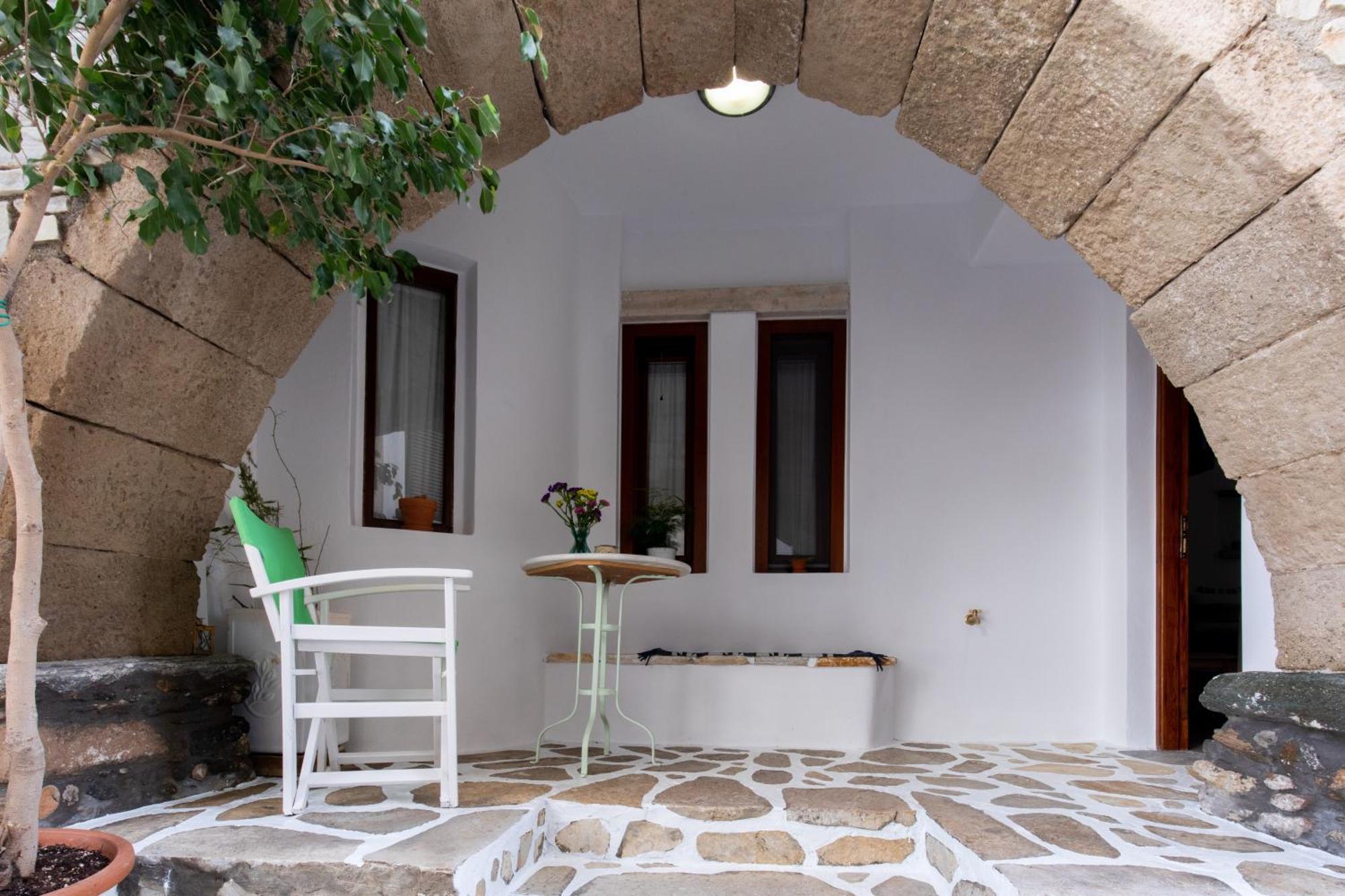 Arco Naxos Luxury Apartments Naxos City Exteriör bild